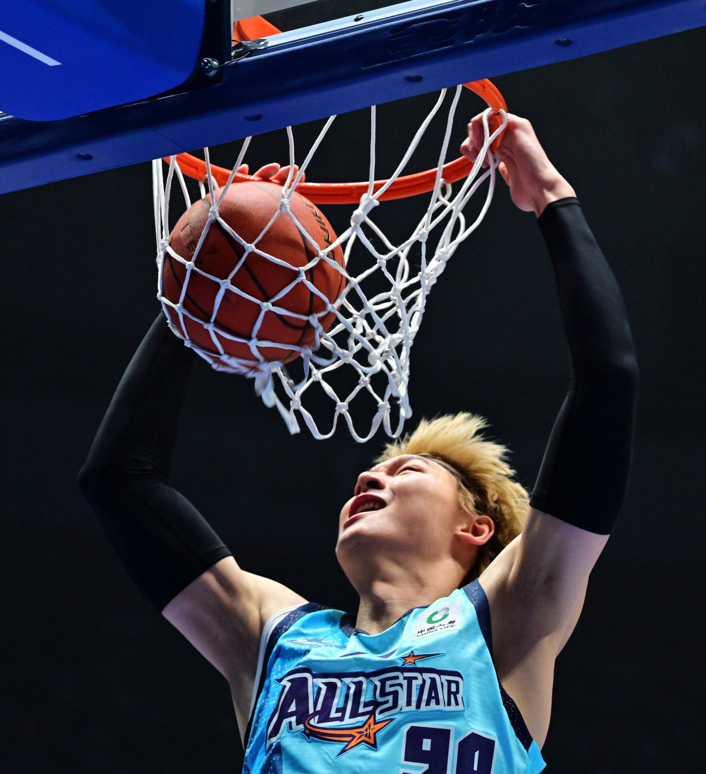 九游体育-集结日全明星赛焦点战，新奥尔良鹈鹕内部沟通，话题不断，年轻球员得到机会的简单介绍