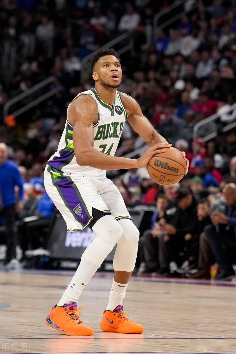 九游体育入口-包含转会期托特纳姆调整名单以备NBA季后赛；单刀错失环节打磨；悬念犹存；数据趋势出现新变化的词条
